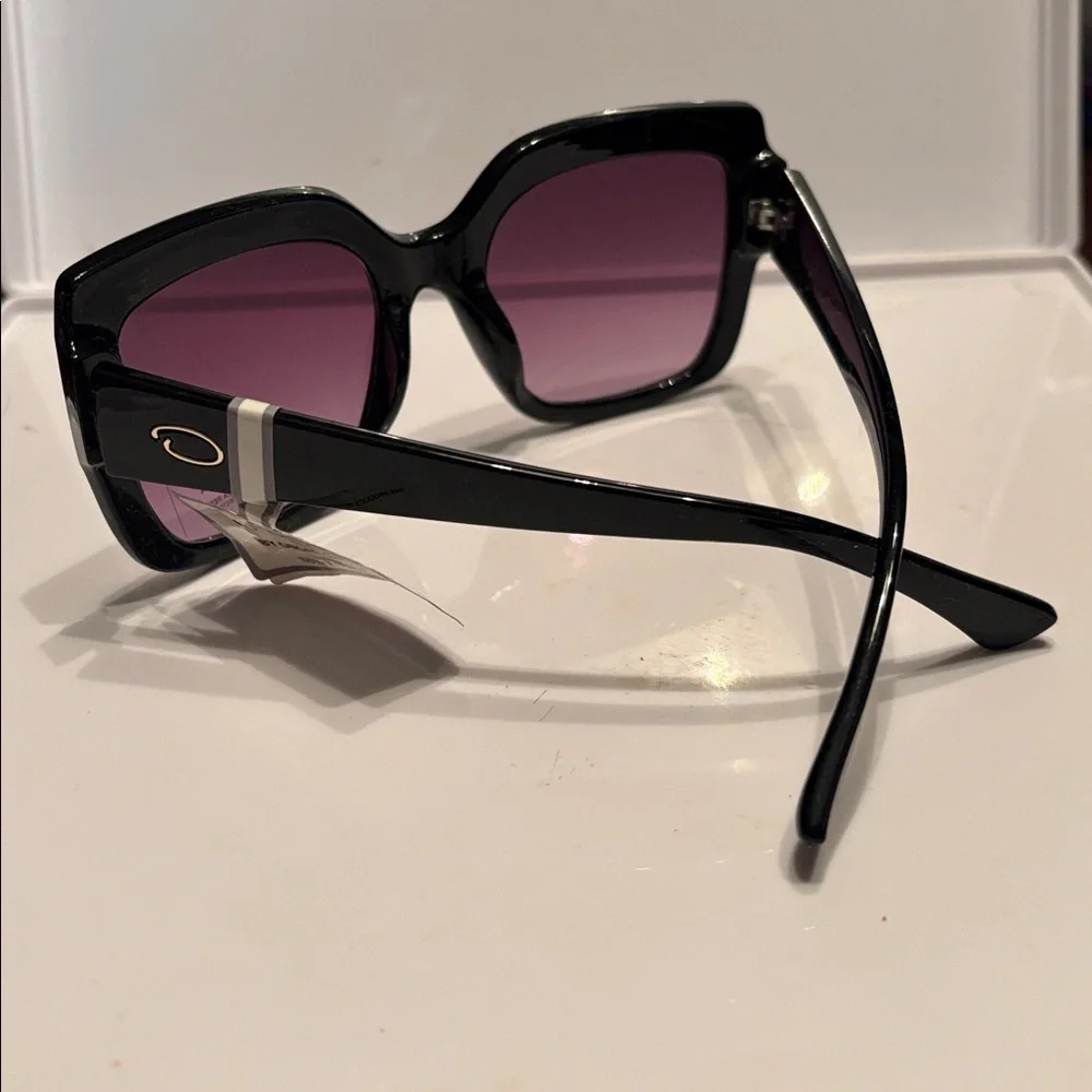Sunglasses Oscar de la Renta NWT w/Generic Case - Picture 2 of 9
